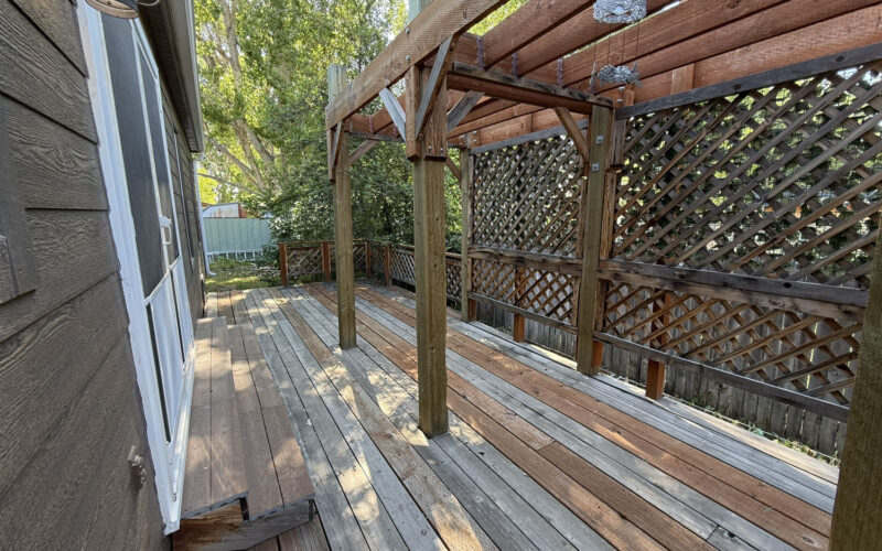 1005 hillside back deck 3