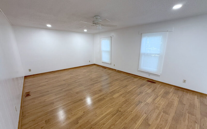 1005 hillside family room 3