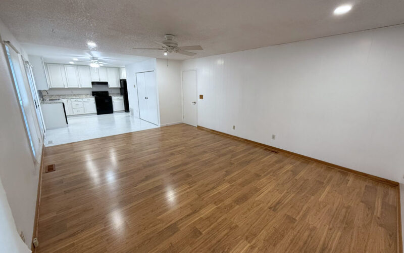 1005 hillside family room