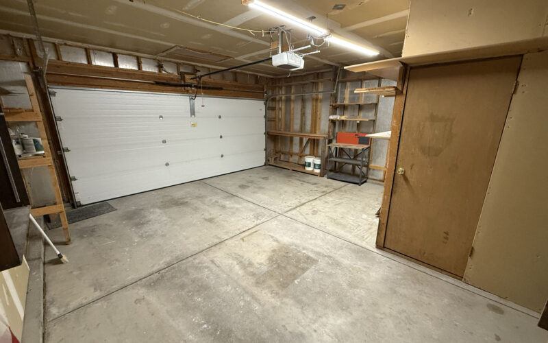 1005 hillside garage 2