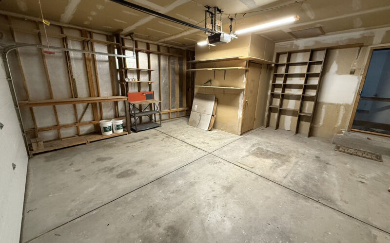 1005 hillside garage