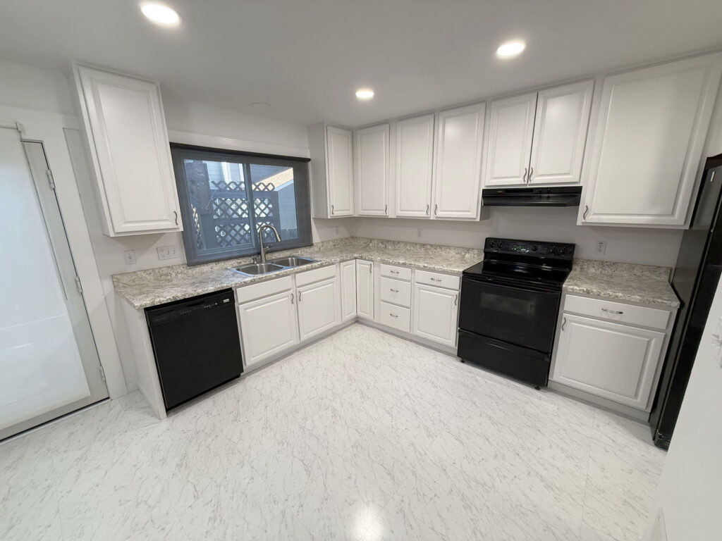 1005 hillside kitchen 3