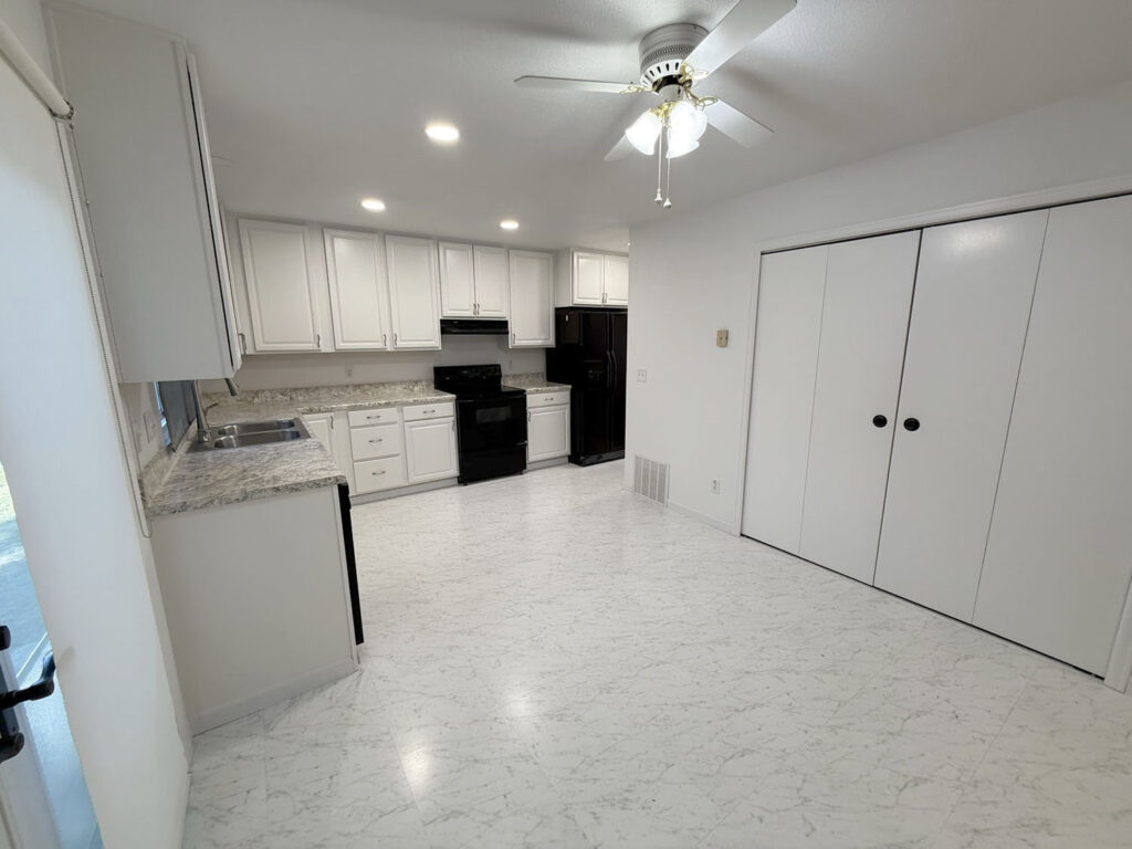 1005 hillside kitchen 4