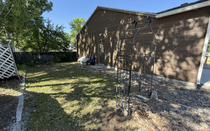 1005 hillside side