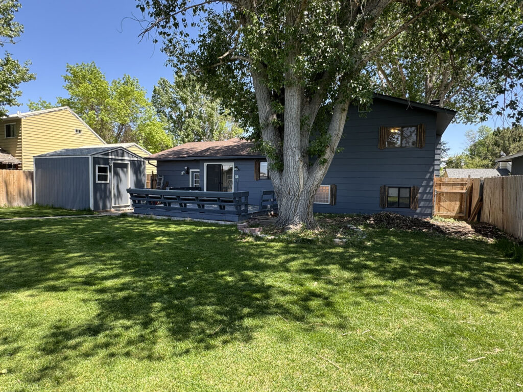 1014 pinecrest back