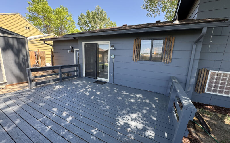 1014 pinecrest backyard deck 2