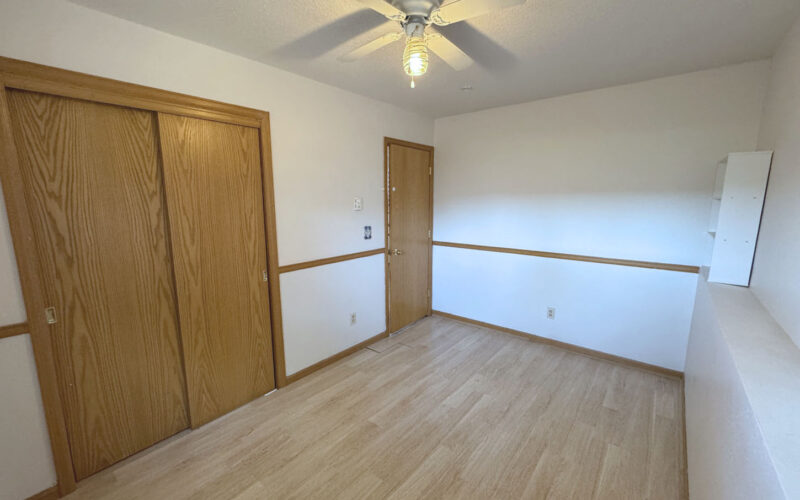 1014 pinecrest bed 3-2