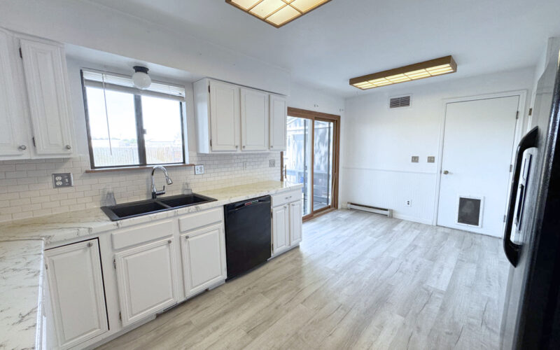 1014 pinecrest kitchen