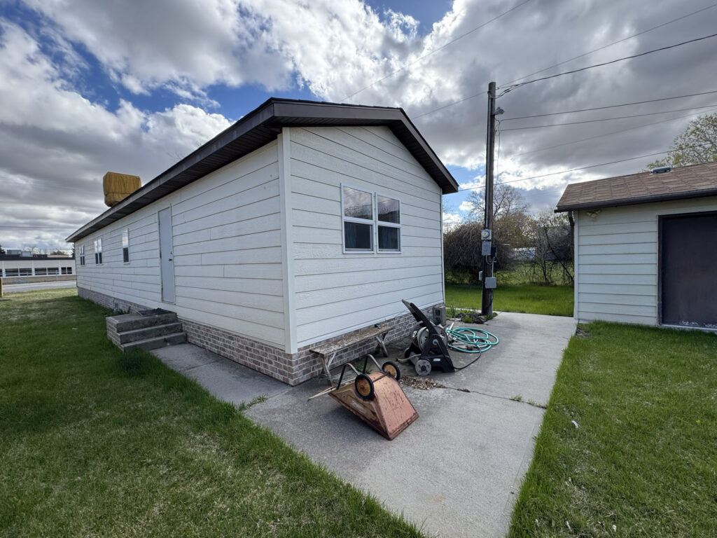 112 W Pershing Back Patio