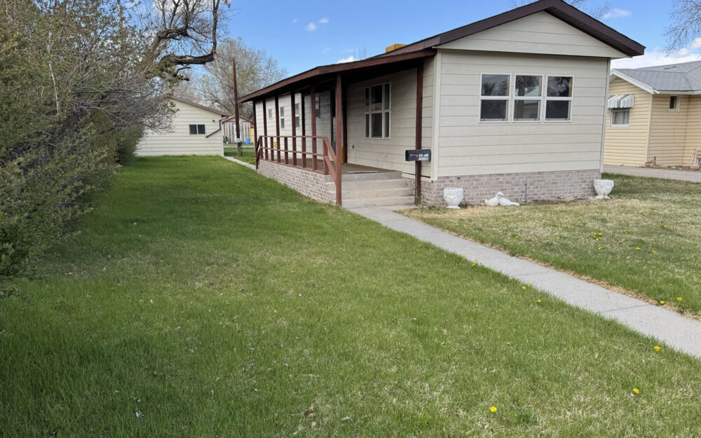 Adorable 3-Bed Home on a Beautiful Lot at 112 W Pershing Avenue Adorable 3-Bed Home on a Beautiful Lot at 112 W Pershing Avenue