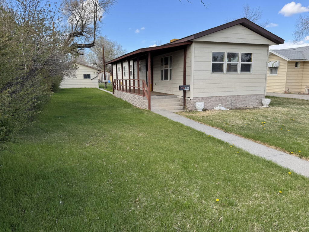 112 W Pershing Avenue 112 W Pershing Avenue