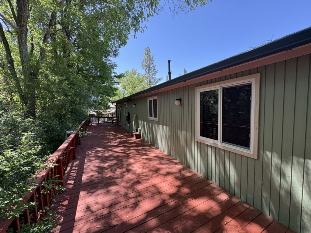 127 Davis Back Deck 2