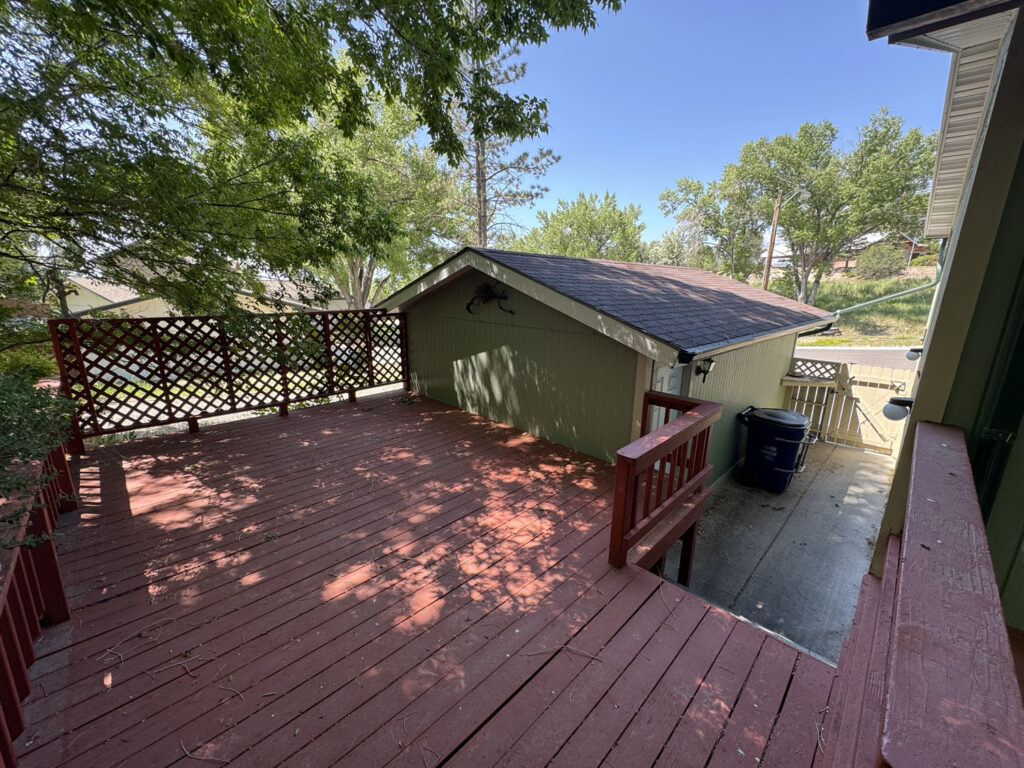 127 Davis Back Deck 3