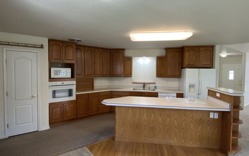 1508 Maple kitchen