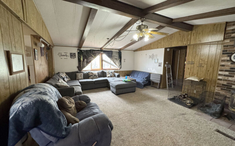 155 elder Living room