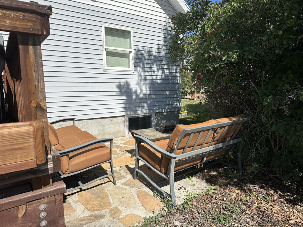 210 n 5th st w patio