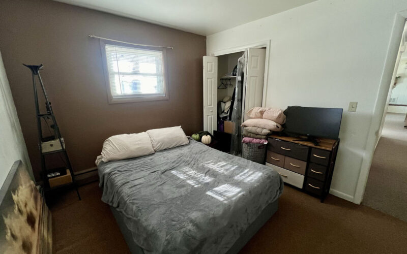 310 kinnikinnick bed 2-2