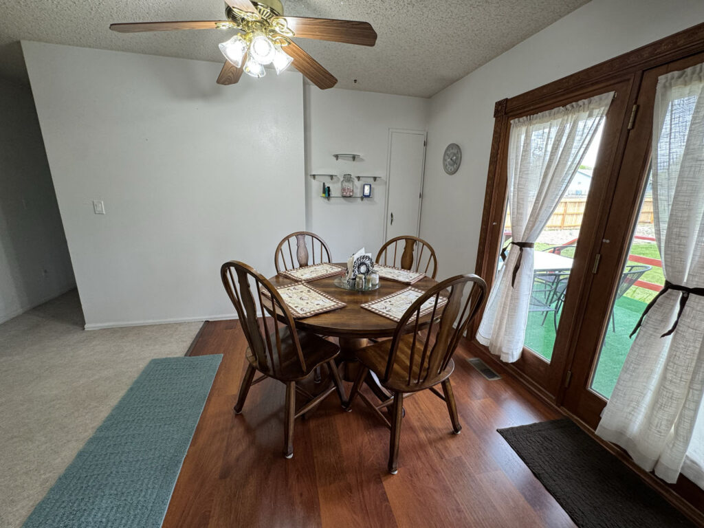 315 Summit Dining room