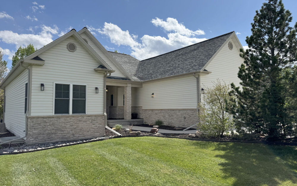 Spacious Country Club Home on a Large Lot at 3749 Village Drive Spacious Country Club Home on a Large Lot at 3749 Village Drive