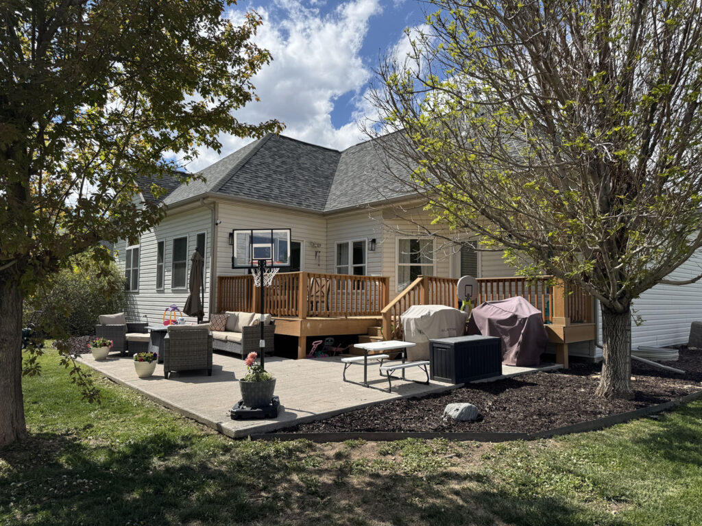 3749 village patio and deck