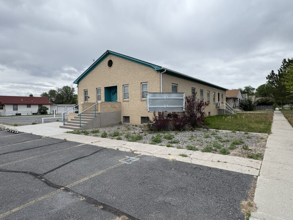 402 S 7th St E 402 S 7th St E
