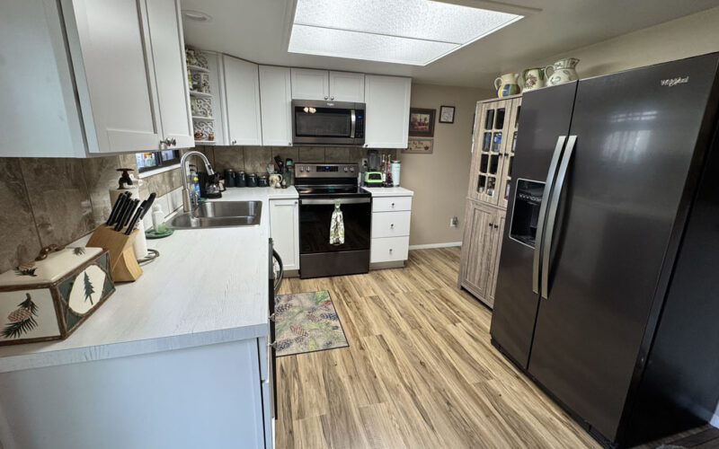 415 Country Club Kitchen 1