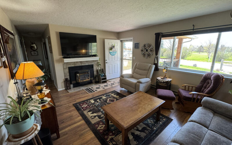 415 Country Club Living Room 2