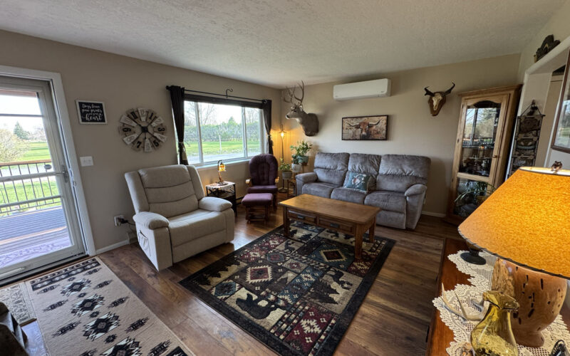 415 Country Club Living Room 3