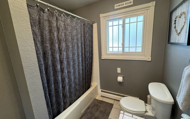 460 ramshorn 1st Floor Bath 2