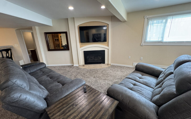460 ramshorn Family Room 3