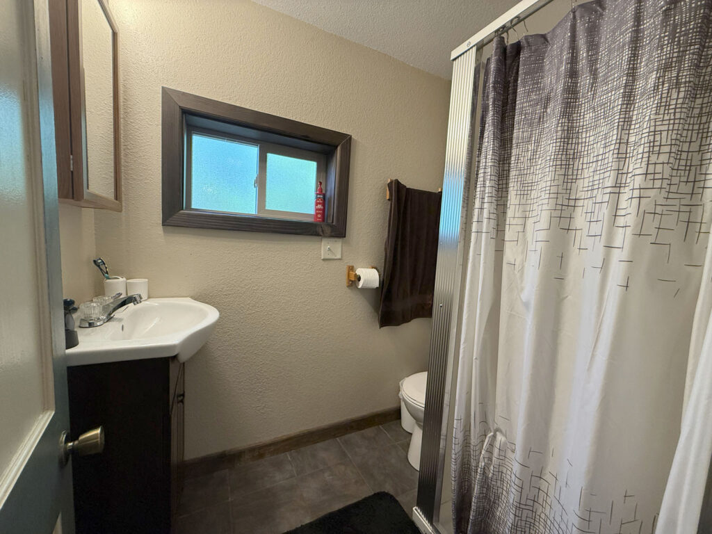 504 w fremont bath