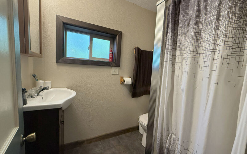 504 w fremont bath