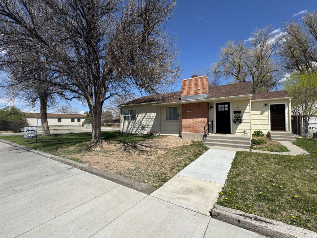 521 N 6th St E 521 N 6th St E