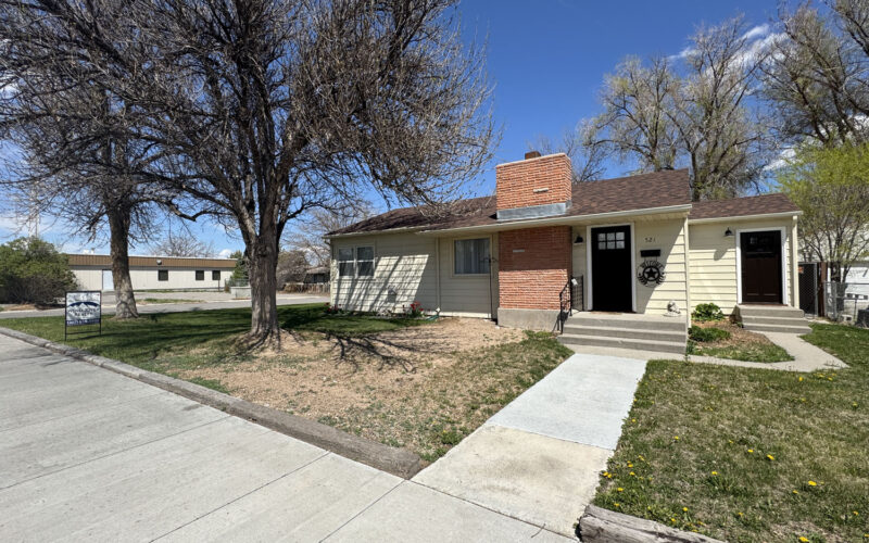 521 n 6th e front