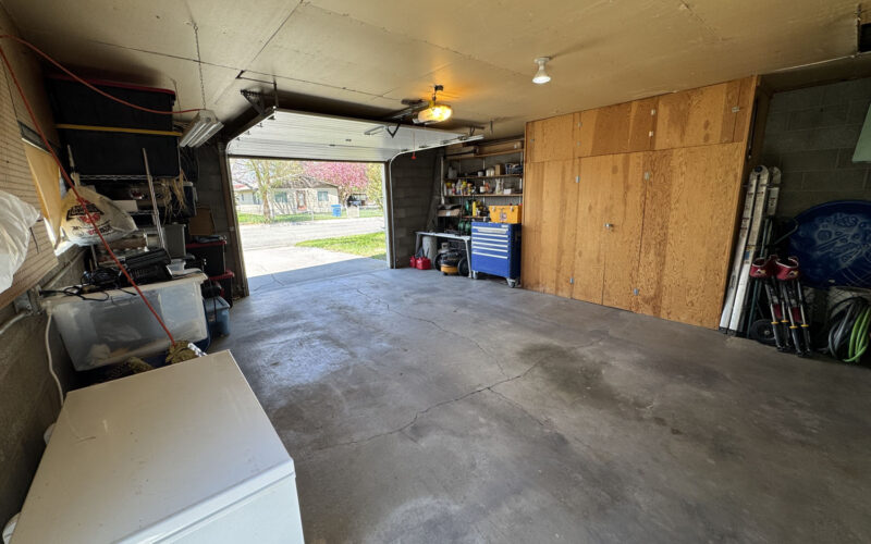 521 n 6th e garage interior
