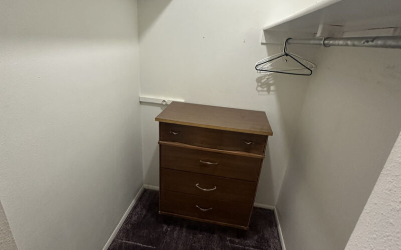 522 n 4th w BedroomCloset