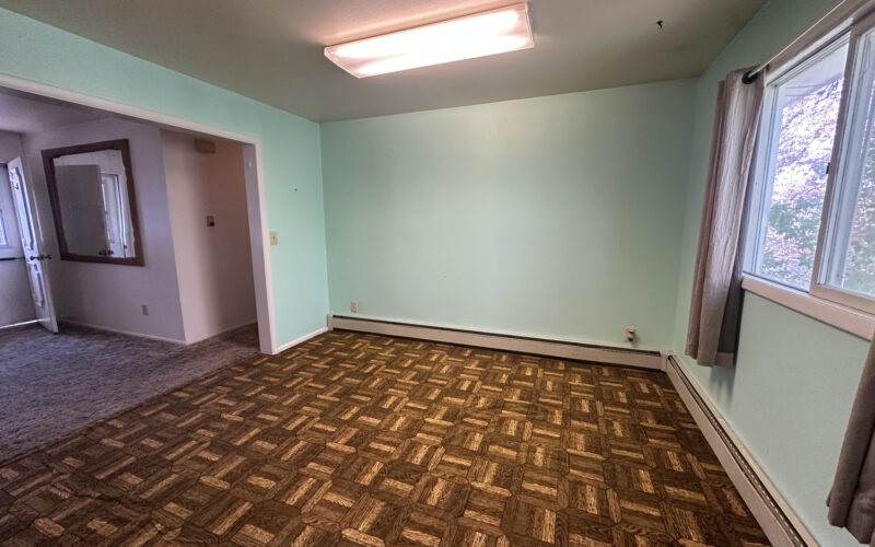 522 n 4th w Dining