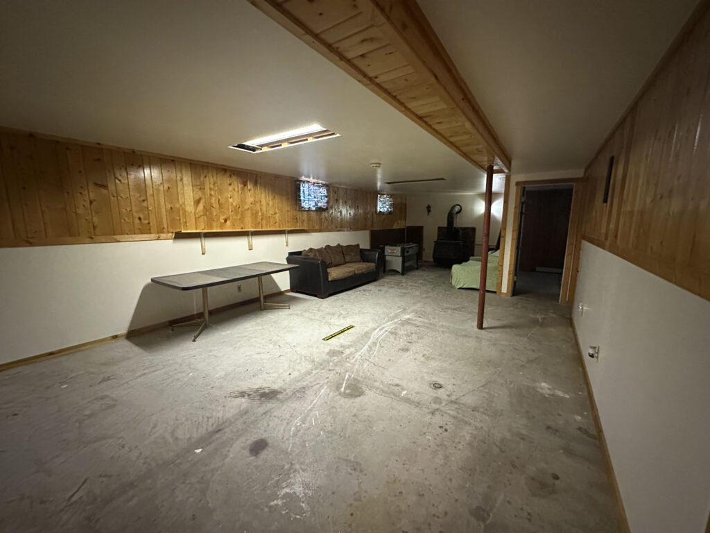 522 n 4th w FamilyRoom(1)