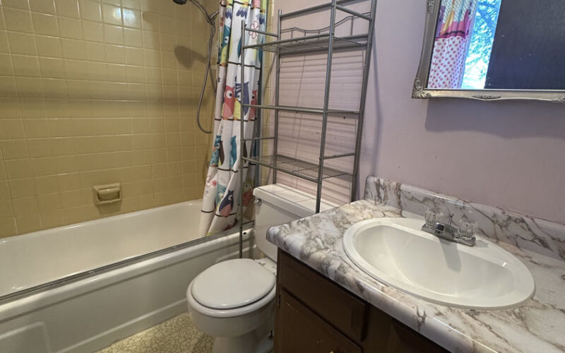 522 n 4th w PrimaryBath