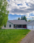 Gorgeous Country Property at 6659 Riverview Road