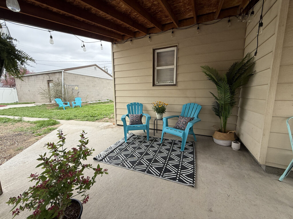 709 e jackson covered patio 2