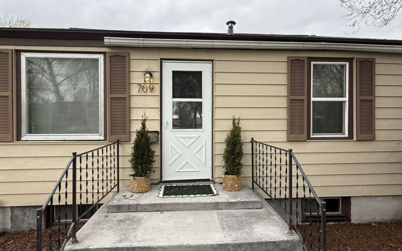 709 e jackson front close