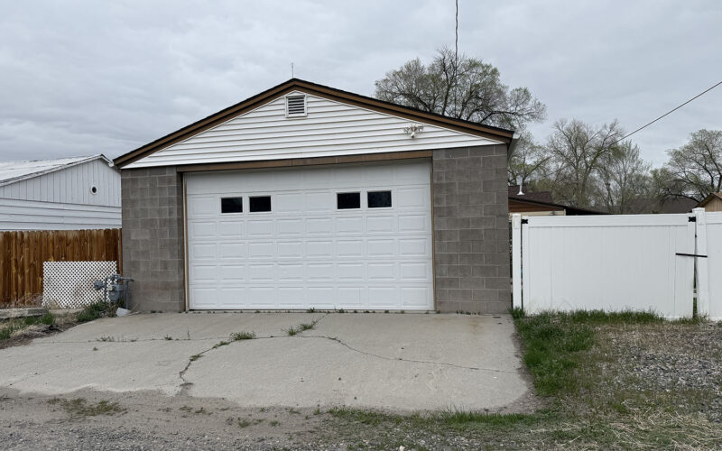 709 e jackson garage