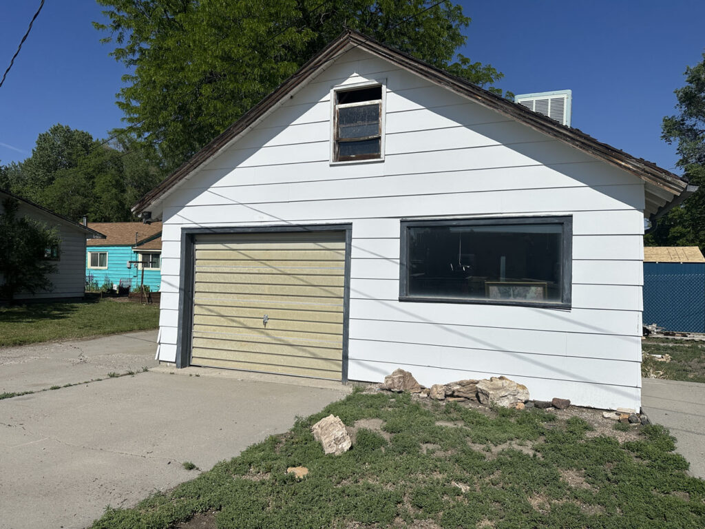 903 e roosevelt Garage(1)