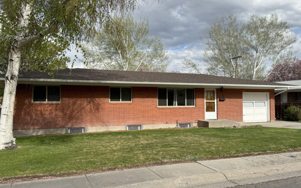 Well-Maintained 1950s Ranch With a New Roof at 909 Big Horn Drive Well-Maintained 1950s Ranch With a New Roof at 909 Big Horn Drive