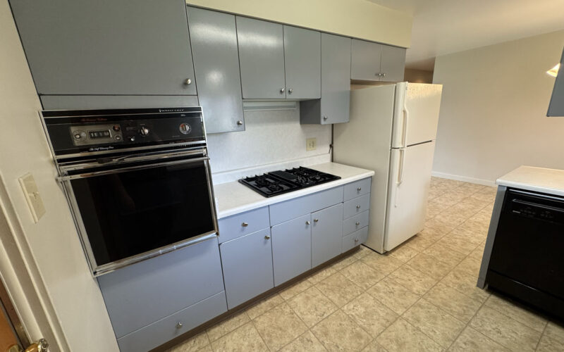 909 big horn Kitchen 2