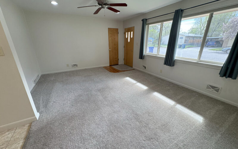909 big horn Living Room 1