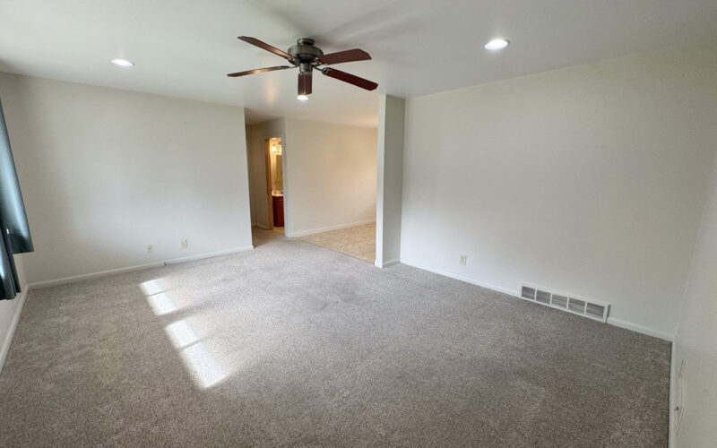 909 big horn Living Room 2